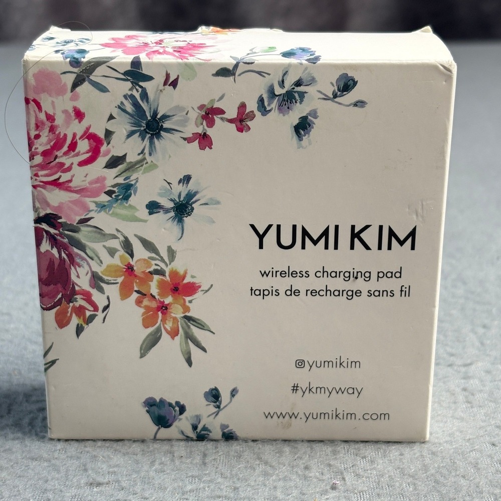 Yumi Kim Wireless Charging Pad Floral Pink 10W Qi Charger YUM-TE-001  Open Box